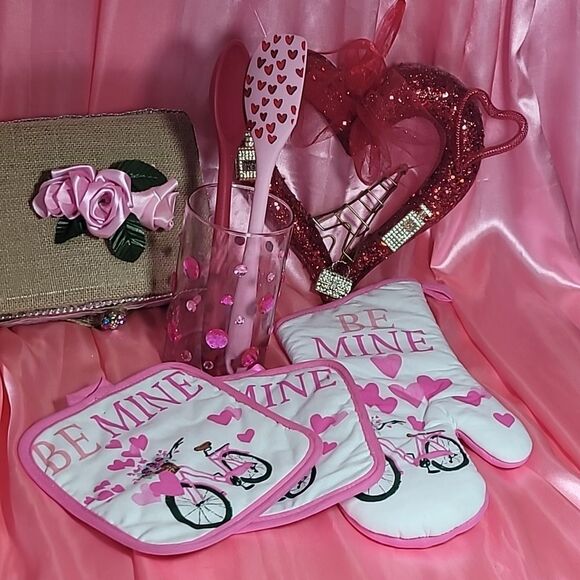 1786 KITCHEN Set 6 pcs Pink BE MINE - Picture 1 of 10